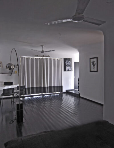 White and Wood Villa Interiors 18