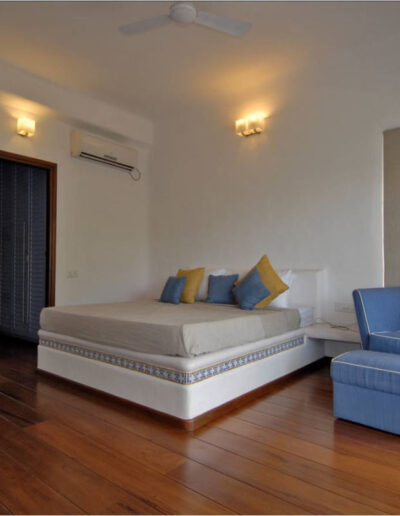 White and Wood Villa Interiors 21