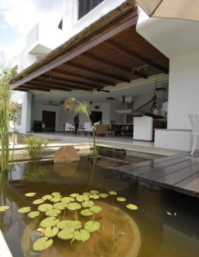 White and Wood Villa Interiors 4